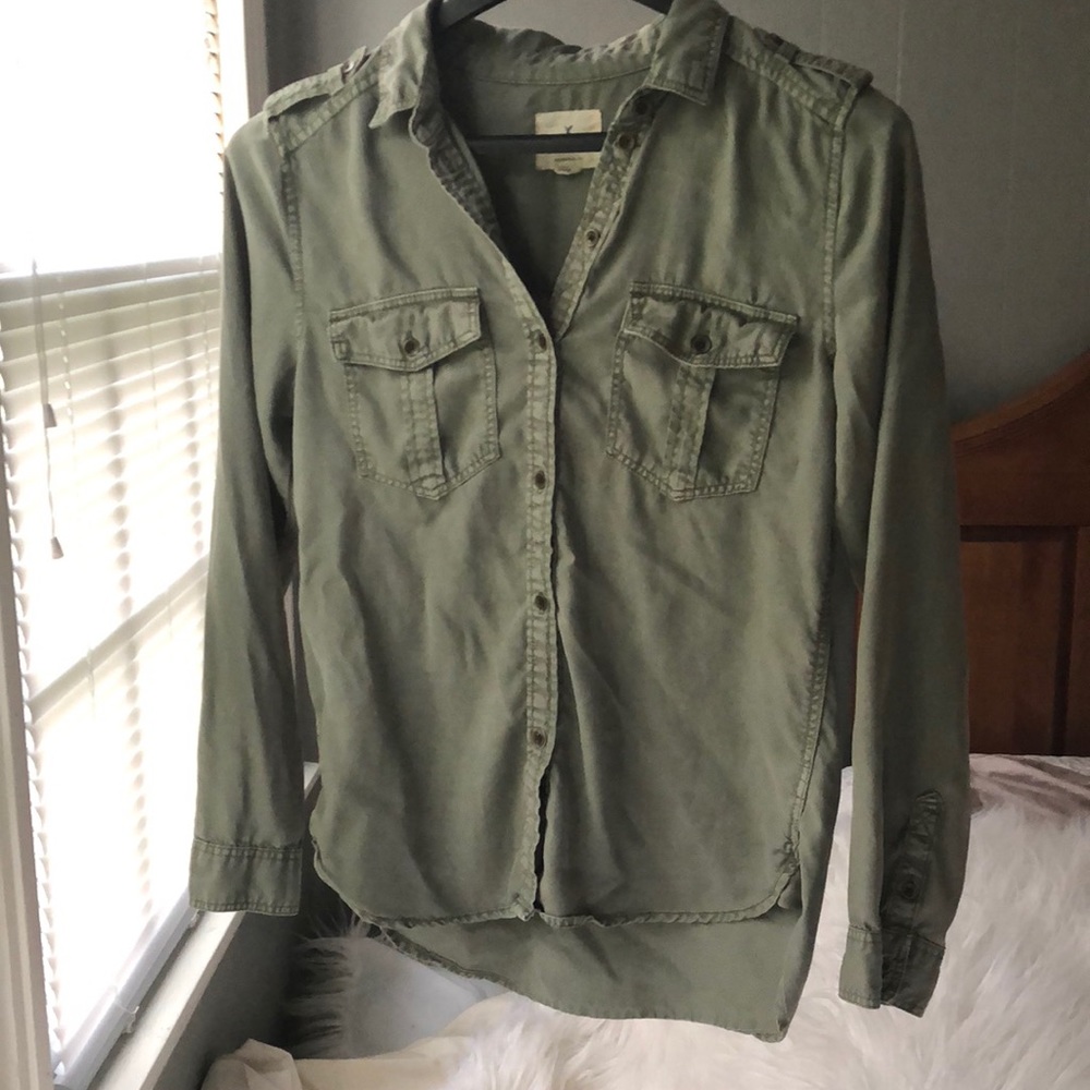 Button down collared long sleeve shirt